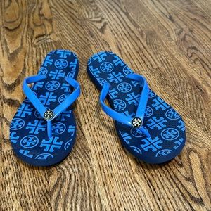 Super cute Tory Burch flip flops